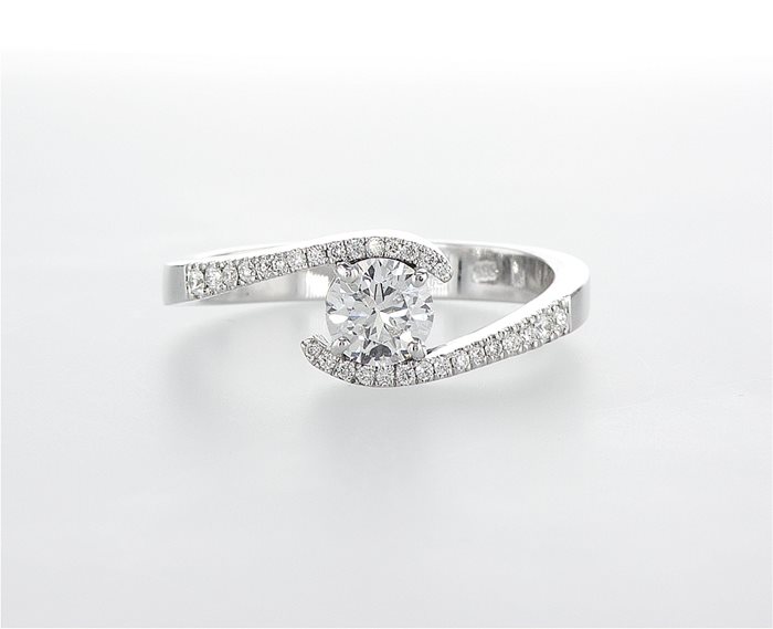 טבעת אירוסין מעוצבת 