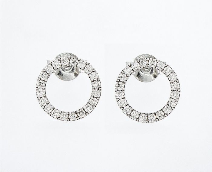 עגילים צמודים לאוזן בצורת עיגול