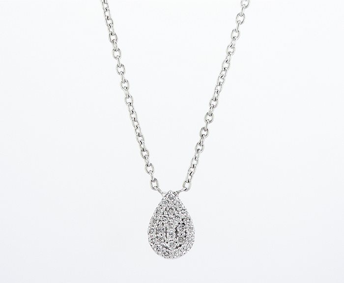 שרשרת טיפה עדינה משובצת יהלומים