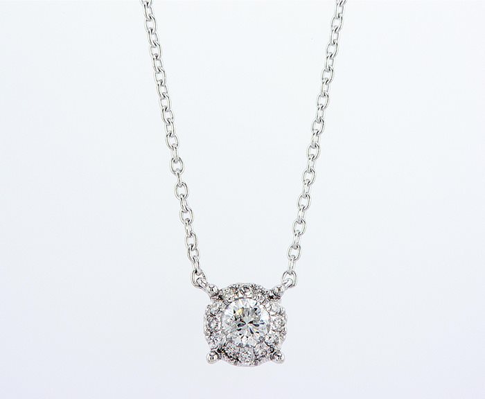 שרשרת קלאסית משובצת יהלומים