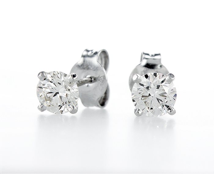 עגילי יהלומים צמודים לאוזן