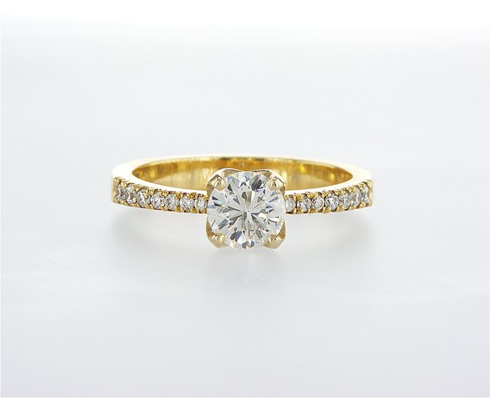 טבעת אירוסין מלכותית